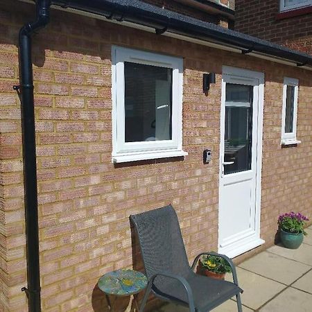 Cosy Garden Studio Room Minimum Two Night Booking Brighton Kültér fotó