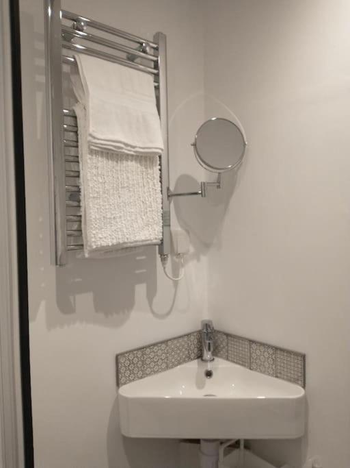 Cosy Garden Studio Room Minimum Two Night Booking Brighton Kültér fotó